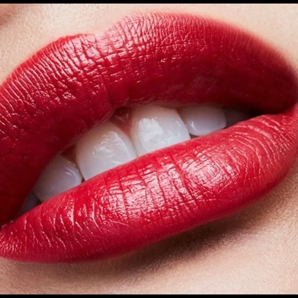 MAC CREMESHEEN LIPSTICK NEW Brave Red Ipsy bag